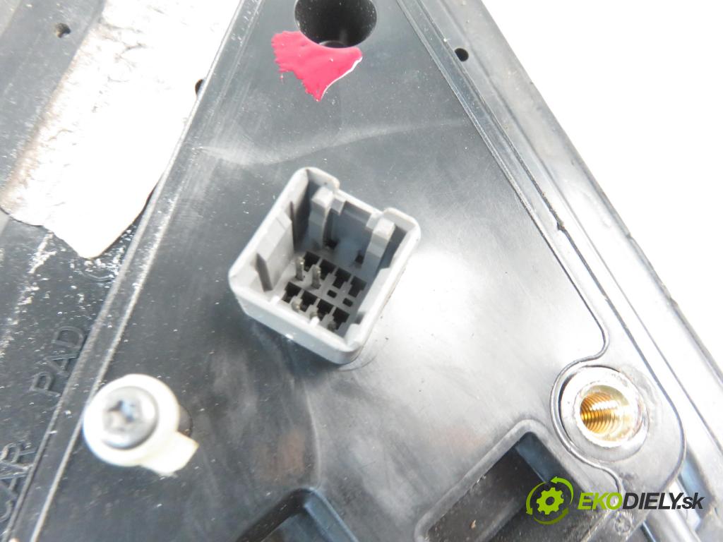 KIA CEE'D liftback (ED) HB 2007 85,00 1.6 CRDi 115 - D4FB 1582,00 zpětné zrcátko 