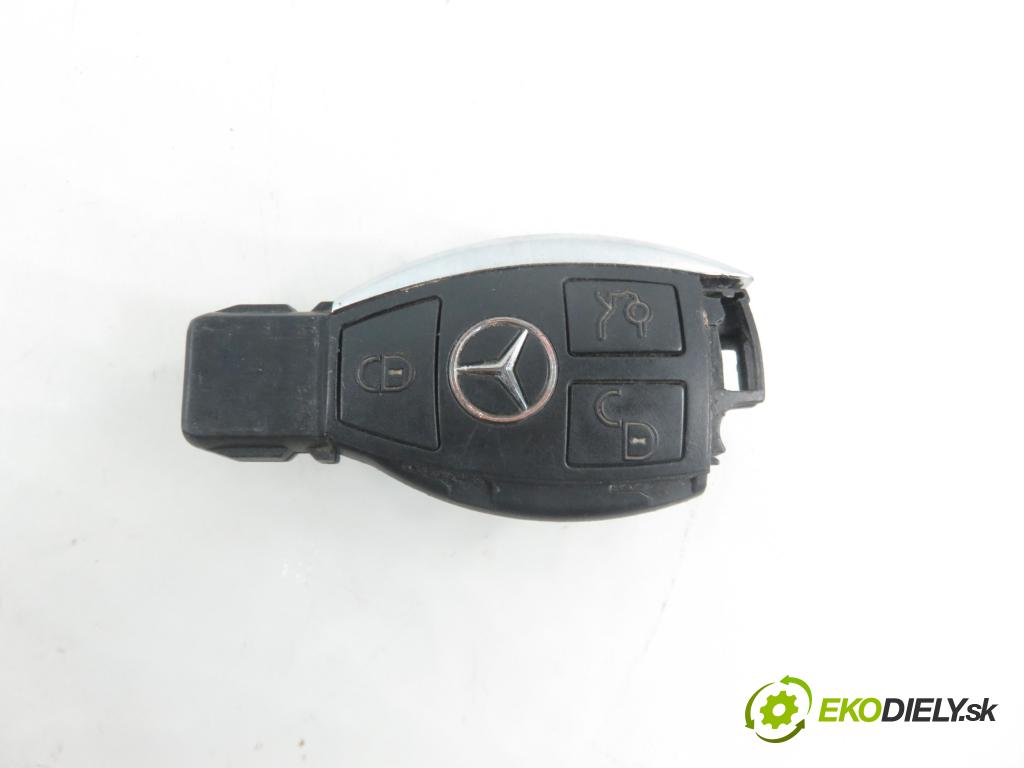 MERCEDES-BENZ CLK (C208) COUPE 1998 100,00 200 (208.335) - M 111.945 1998,00 spinačka 2105450008 (Spínacie skrinky a kľúče)