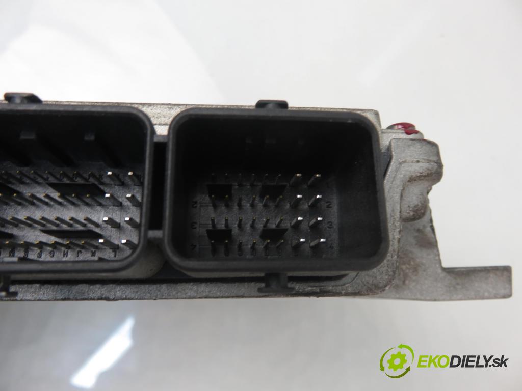 PEUGEOT 407 SW (6E_) KOMBI 2004 116,00 2.2 - 3FZ (EW12J4) 2230,00 Riadiaca jednotka Motor 9656036180 ; 9654793180 ; IAW6LP310