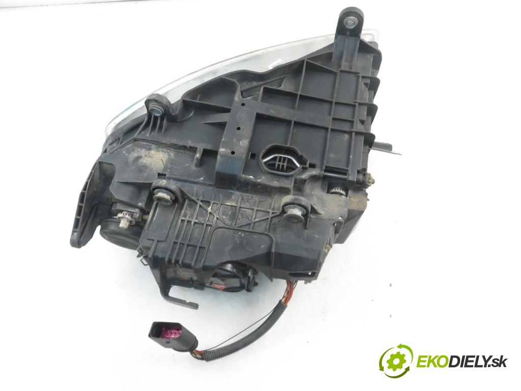 VW TOUAREG (7LA, 7L6, 7L7) SUV 2005 230,00 5.0 V10 TDI PD 313 - AYH 4921,00 Svetlo PP 7L6941016BK