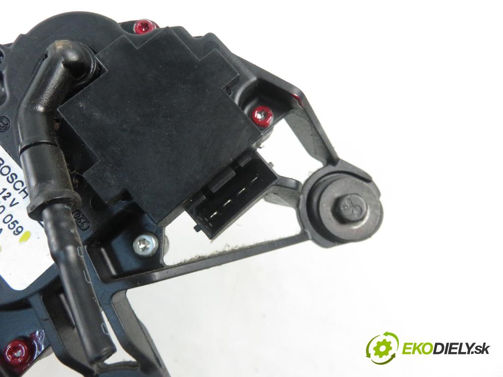 VW FOX (5Z1, 5Z3) HB 2005 40,00 1.2 - BMD 1198,00 motorek stěrače ZADNÍ: 5Z6955711 ; F006B20059