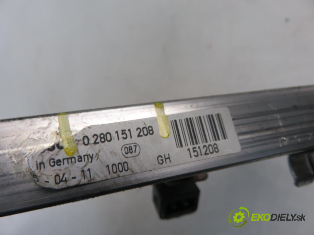 OPEL MERIVA A nadwozie wielkoprzestrzenne (MPV) (X03) MINIVAN 2005 66,00 1.4 16V Twinport - Z 14 XEP 1364,00 Lišta vstrekovacia 0280158501 ; 0280151208 (Vstrekovacie lišty)