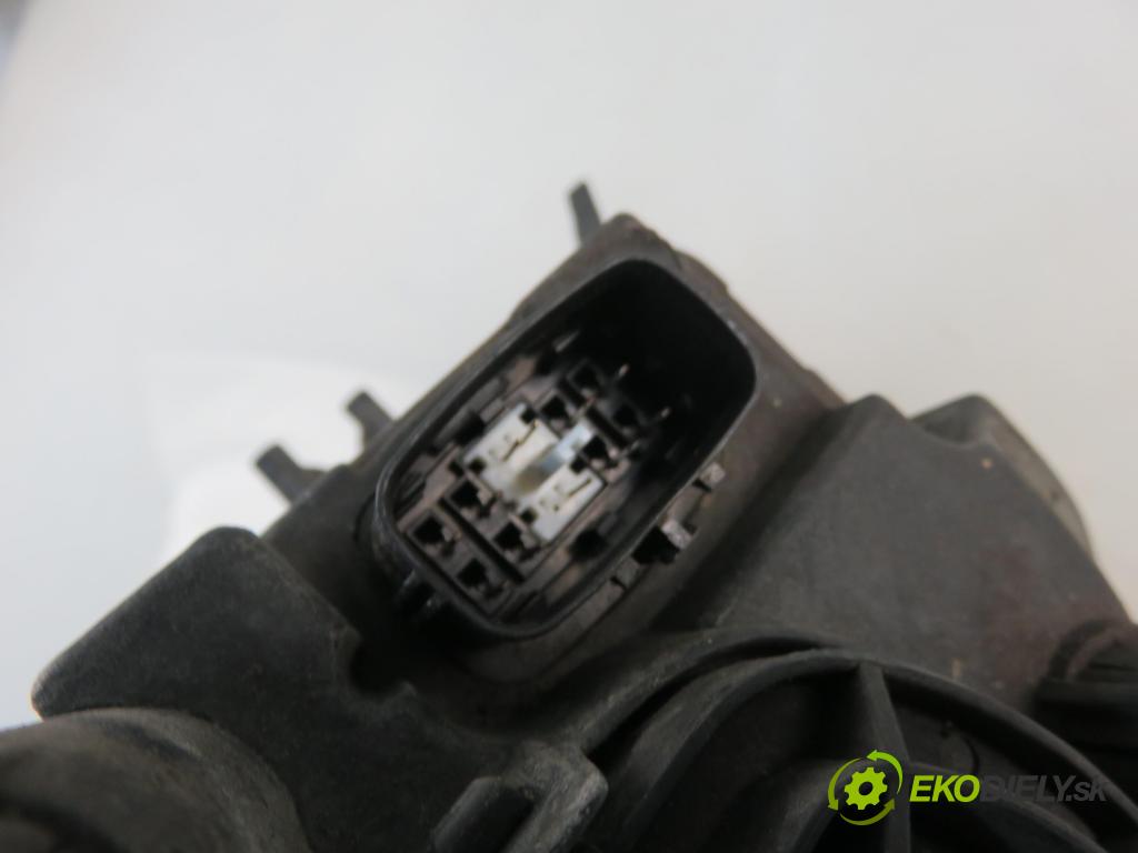 MAZDA 6 Station Wagon (GY) KOMBI 2004 100,00 2.0 DI 136 - RF5C 1998,00 Svetlo PP F014002477R ; 1307329086