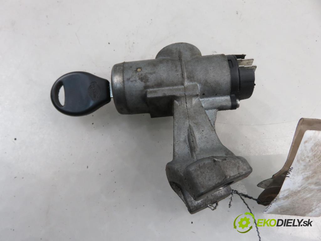 NISSAN TRADE Platforma / podwozie KABINA/PLATFORMA 1996 63,00 3.0 D 86 - BD30II 2953,00 spinačka  (Spínacie skrinky a kľúče)