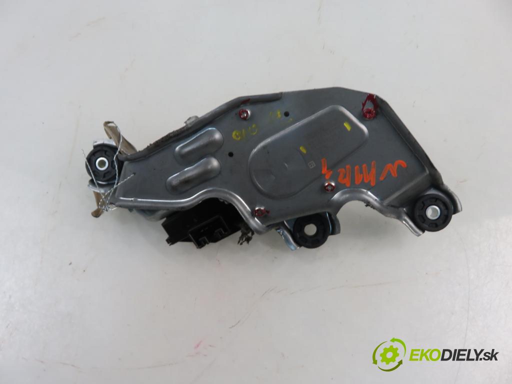 TOYOTA URBAN CRUISER (_P1_) CROSSOVER 2009 66,00 1.4 D-4D 4WD 90 - 1ND-TV 1364,00 motorek stěrače ZADNÍ: 8513052150 ; 2596001452