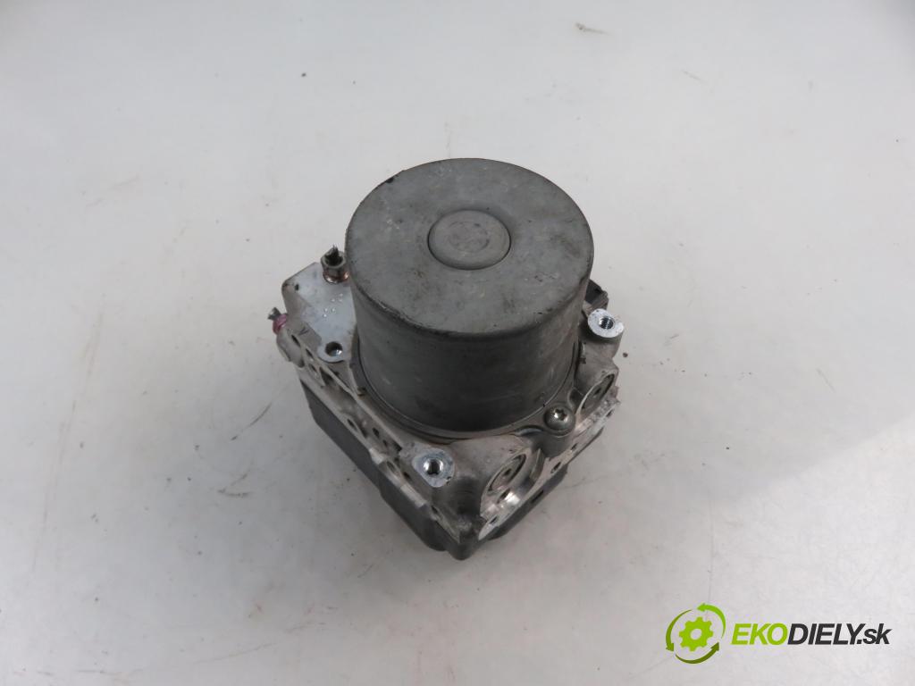 TOYOTA URBAN CRUISER (_P1_) CROSSOVER 2009 66,00 1.4 D-4D 4WD 90 - 1ND-TV 1364,00 Pumpa ABS 4454052170 ; 8954152A10 ; 1338006010 (Pumpy ABS)