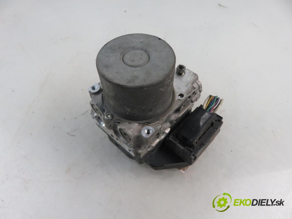 TOYOTA URBAN CRUISER (_P1_) CROSSOVER 2009 66,00 1.4 D-4D 4WD 90 - 1ND-TV 1364,00 Pumpa ABS 4454052170 ; 8954152A10 ; 1338006010 (Pumpy ABS)