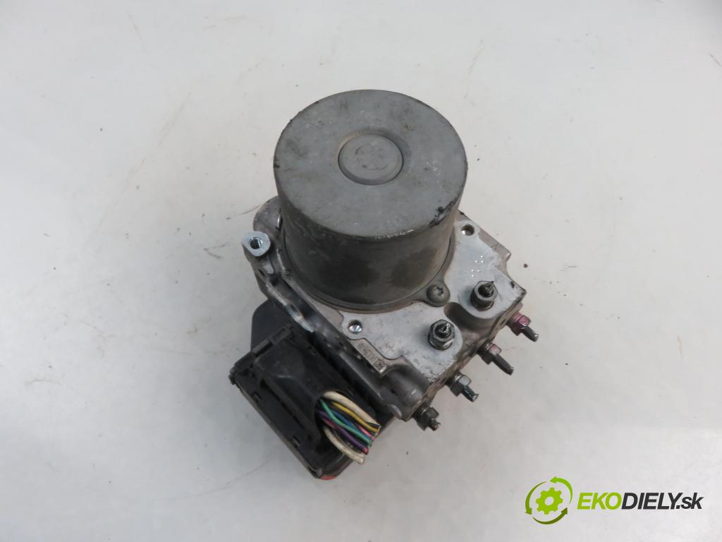 TOYOTA URBAN CRUISER (_P1_) CROSSOVER 2009 66,00 1.4 D-4D 4WD 90 - 1ND-TV 1364,00 Pumpa ABS 4454052170 ; 8954152A10 ; 1338006010 (Pumpy ABS)
