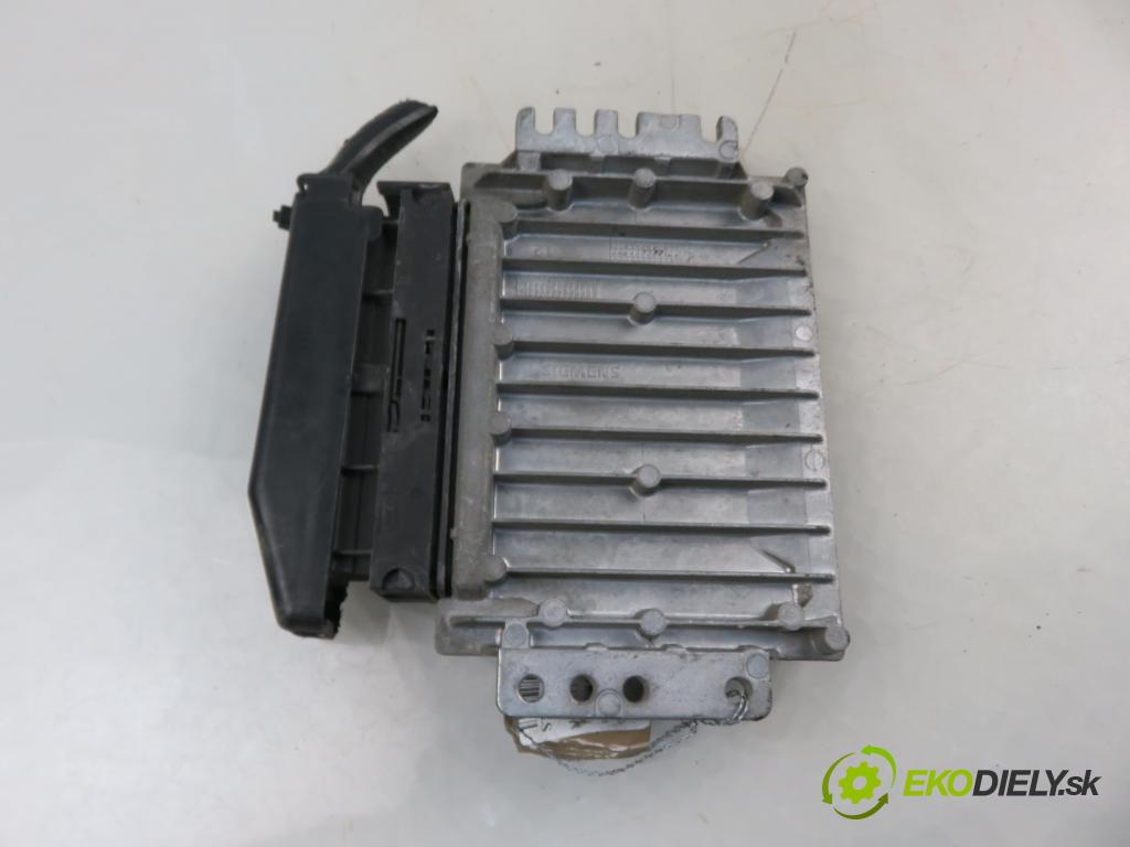 RENAULT MEGANE I (BA0/1_) HB 1999 55,00 1.4 e (BA0E, BA0V) - E7J 626 1390,00 Riadiaca jednotka Motor 7700115096 ; S110030302D