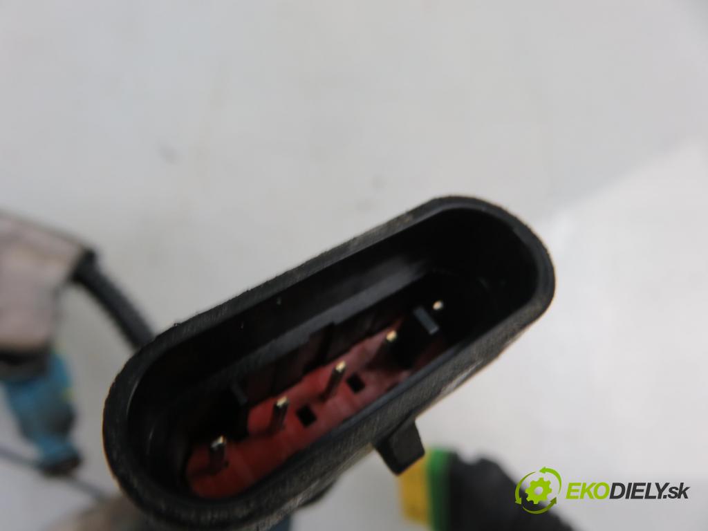 FIAT SIENA (178_) / ALBEA SEDAN 2002 59,00 1.2 - 188 A5.000 1242,00 Lišta vstrekovacia 0280151204 ; 0280155816 (Vstrekovacie lišty)