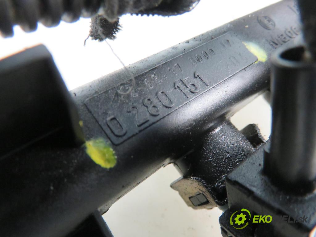 FIAT SIENA (178_) / ALBEA SEDAN 2002 59,00 1.2 - 188 A5.000 1242,00 Lišta vstrekovacia 0280151204 ; 0280155816 (Vstrekovacie lišty)