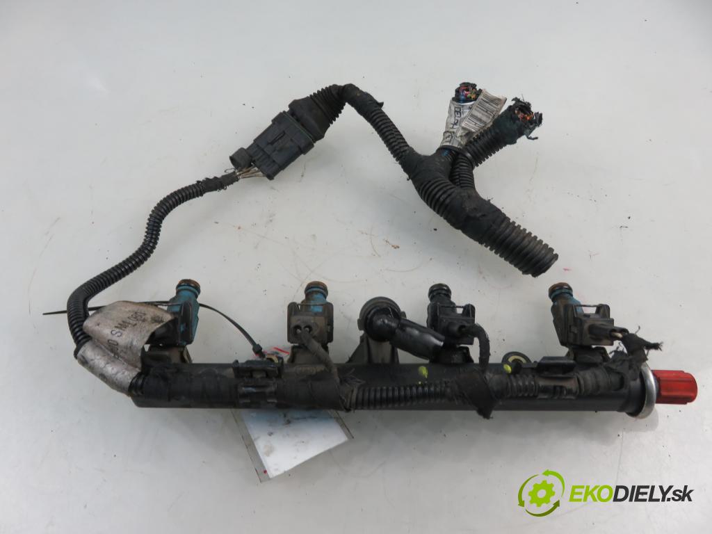 FIAT SIENA (178_) / ALBEA SEDAN 2002 59,00 1.2 - 188 A5.000 1242,00 Lišta vstrekovacia 0280151204 ; 0280155816 (Vstrekovacie lišty)