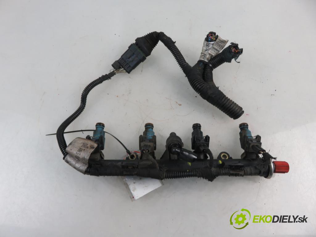 FIAT SIENA (178_) / ALBEA SEDAN 2002 59,00 1.2 - 188 A5.000 1242,00 Lišta vstrekovacia 0280151204 ; 0280155816 (Vstrekovacie lišty)