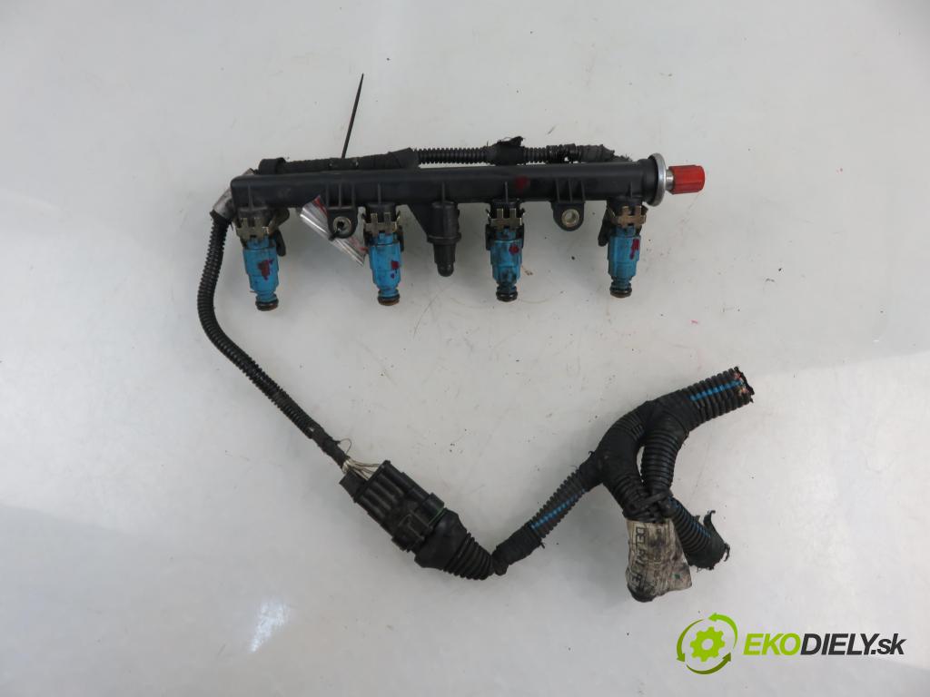 FIAT SIENA (178_) / ALBEA SEDAN 2002 59,00 1.2 - 188 A5.000 1242,00 Lišta vstrekovacia 0280151204 ; 0280155816 (Vstrekovacie lišty)