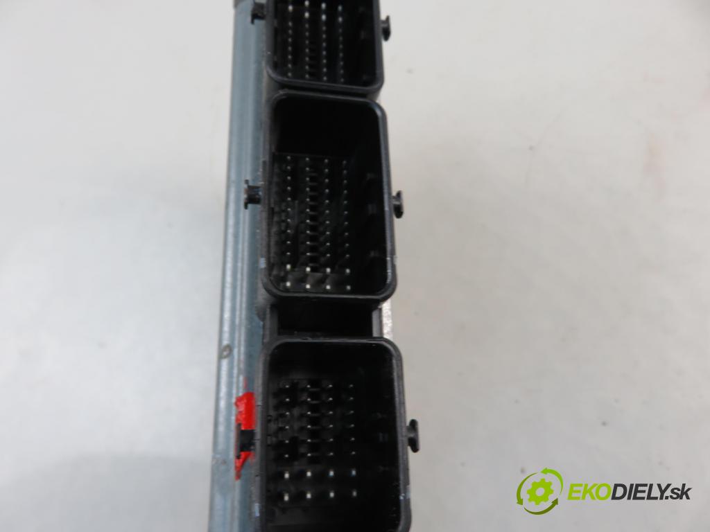 FORD FOCUS II (DA_, HCP) HB 2008 85,00 1.8 TDCi 115 - KKDA 1753,00 Riadiaca jednotka Motor 7M5112A650BCB ; 5WS40778BT