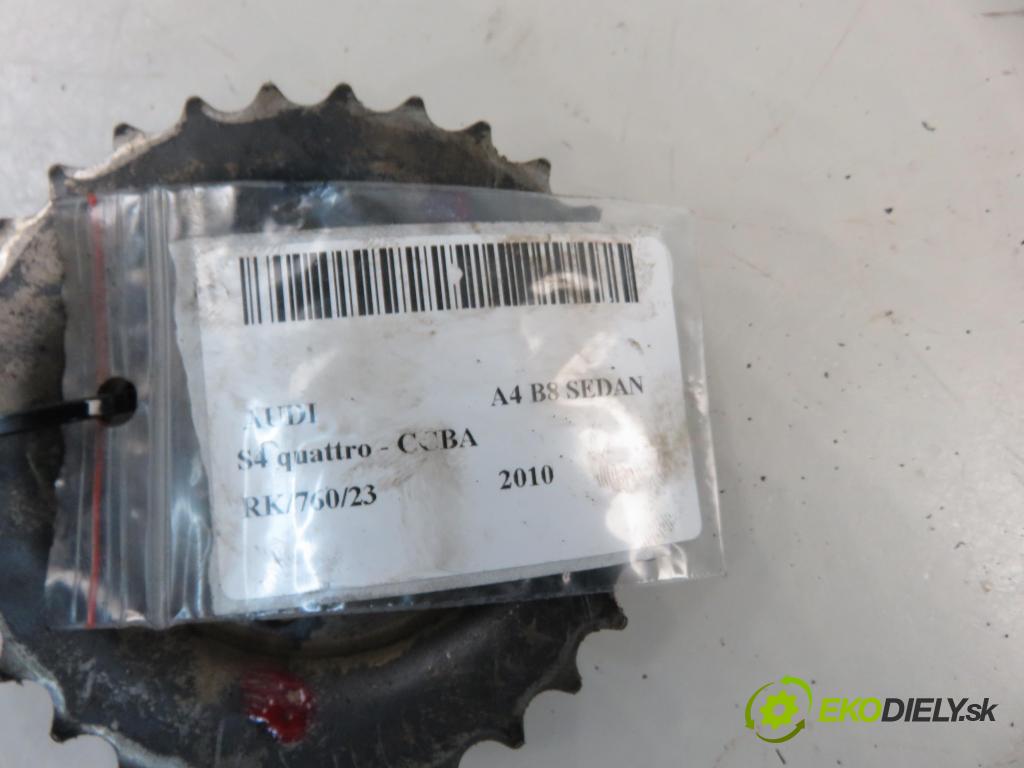 AUDI A4 (8K2, B8) SEDAN 2010 245,00 S4 quattro - CCBA 2995,00 řemenice vačky VAČKOVÁ HŘÍDEL: 06E109571B