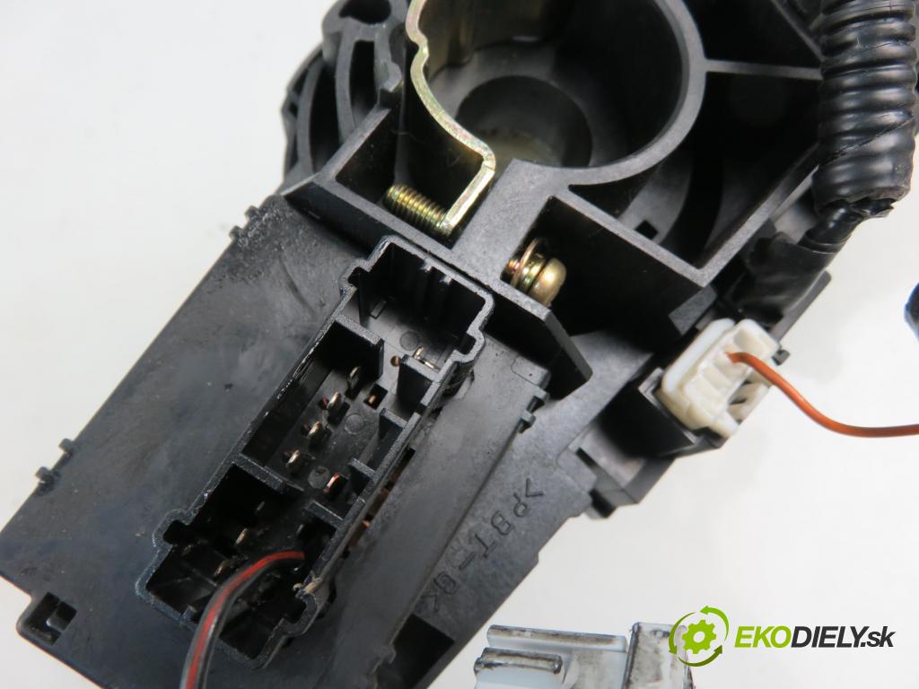 HONDA CIVIC VII Hatchback (EU, EP, EV) HB 2001 55,00 1.4 i 75 - D14Z6 1396,00 páčka/prepínač