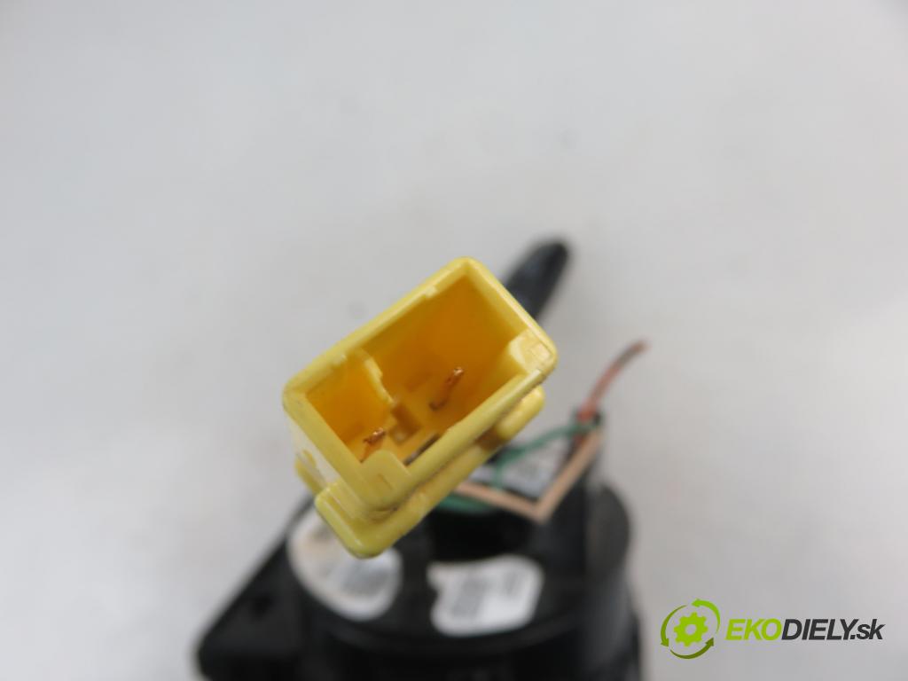 HONDA CIVIC VII Hatchback (EU, EP, EV) HB 2001 55,00 1.4 i 75 - D14Z6 1396,00 páčka/prepínač