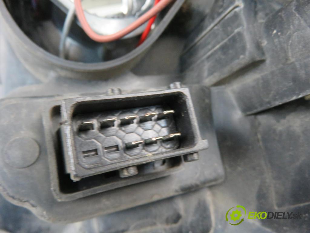 OPEL VECTRA C (Z02) LIFTBACK 2003 92,00 2.2 DTI 16V 125 - Y 22 DTR 2172,00 Svetlo LP