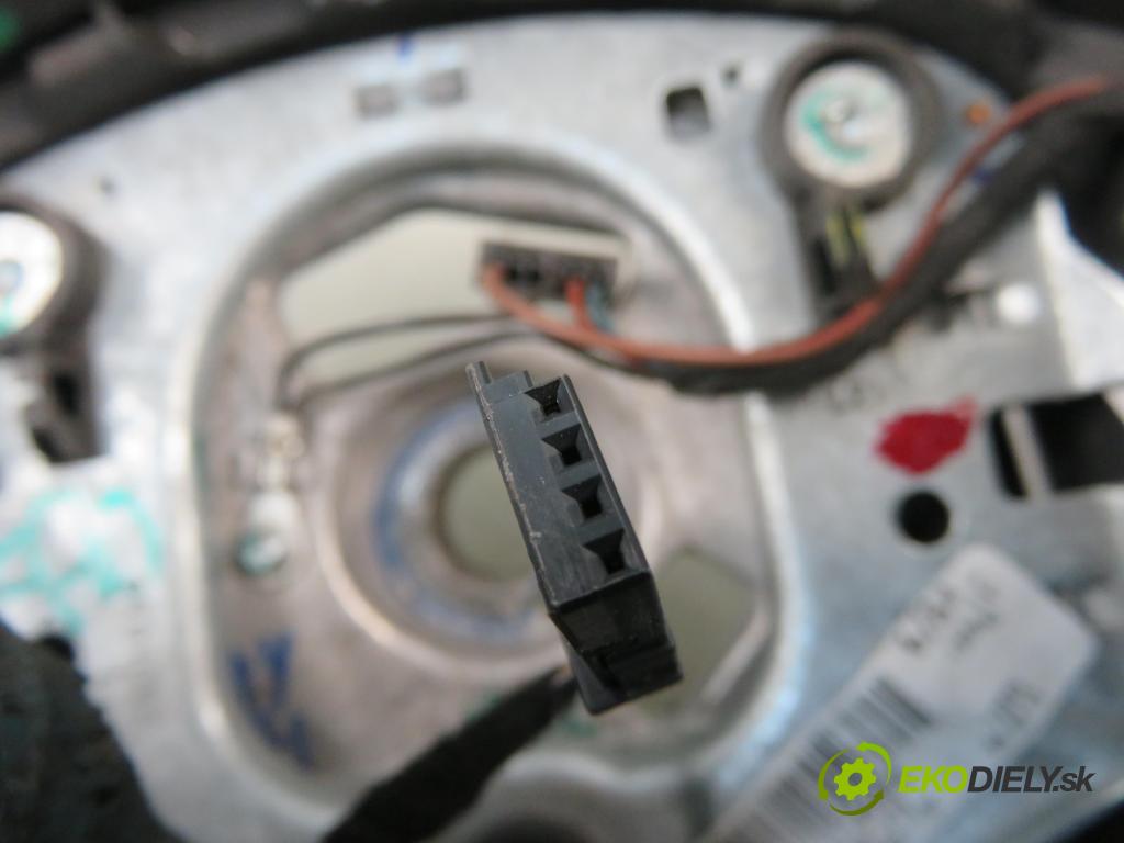 BMW X3 (F25) SUV 2012 225,00 xDrive 35 i 306 - N55 B30 A 2979,00 Volant  (Volanty)