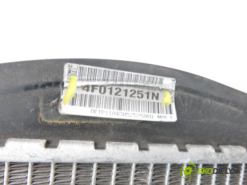 AUDI A6 (4F2, C6) SEDAN 2006 165,00 3.0 TDI quattro - BMK 2967,00 chladič vody 4F0121251N