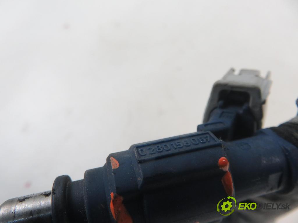 TOYOTA YARIS (_P1_) HB 2002 50,00 1.0 VVT- i 68 - 1SZ-FE 998,00 Lišta vstrekovacia 0280156067 (Vstrekovacie lišty)