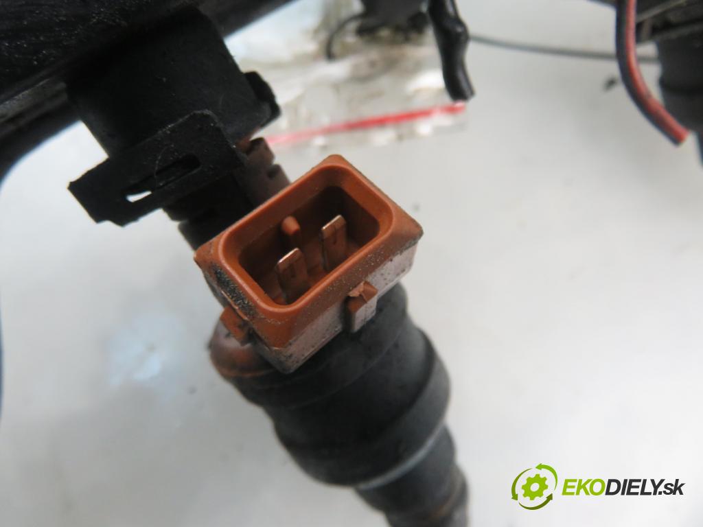 FORD GALAXY (WGR) MINIVAN 1996 128,00 2.8 i V6 - AMY 2792,00 Lišta vstrekovacia 0280150953 (Vstrekovacie lišty)