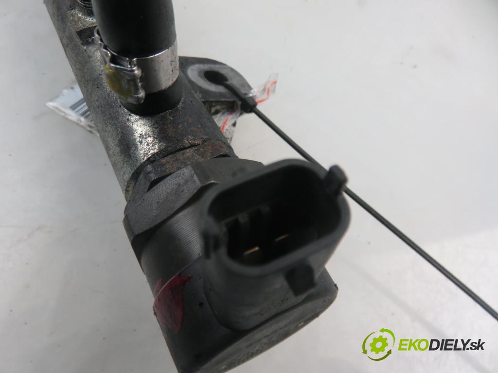 SAAB 9-3 (YS3F) SEDAN 2005 110,00 1.9 TiD - Z 19 DTH 1910,00 Lišta vstrekovacia 0445214057 ; 0281002507  (Vstrekovacie lišty)