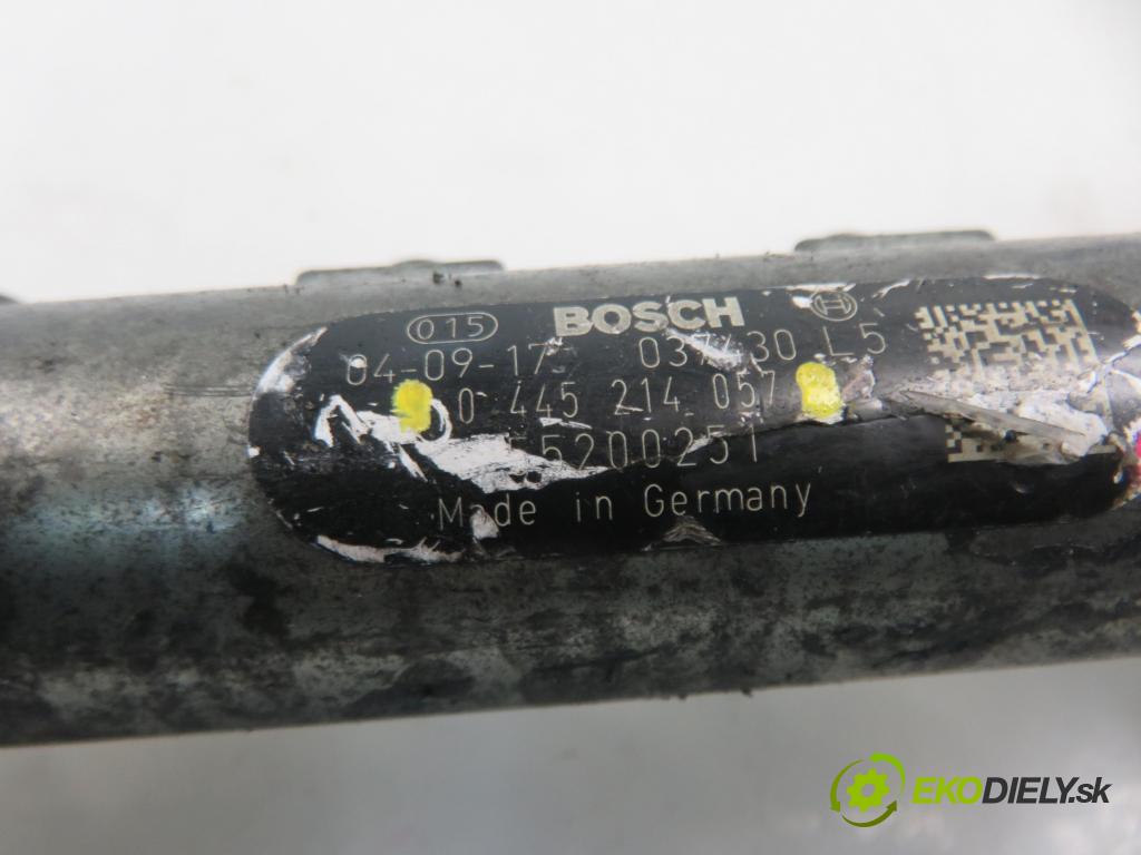 SAAB 9-3 (YS3F) SEDAN 2005 110,00 1.9 TiD - Z 19 DTH 1910,00 Lišta vstrekovacia 0445214057 ; 0281002507  (Vstrekovacie lišty)