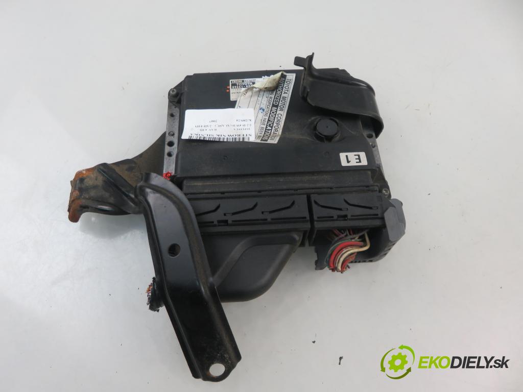 TOYOTA RAV 4 III (_A3_) SUV 2007 130,00 2.2 D 4WD 177 - 2AD-FHV 2231,00 Riadiaca jednotka Motor 8966142C00 ; 1758007734
