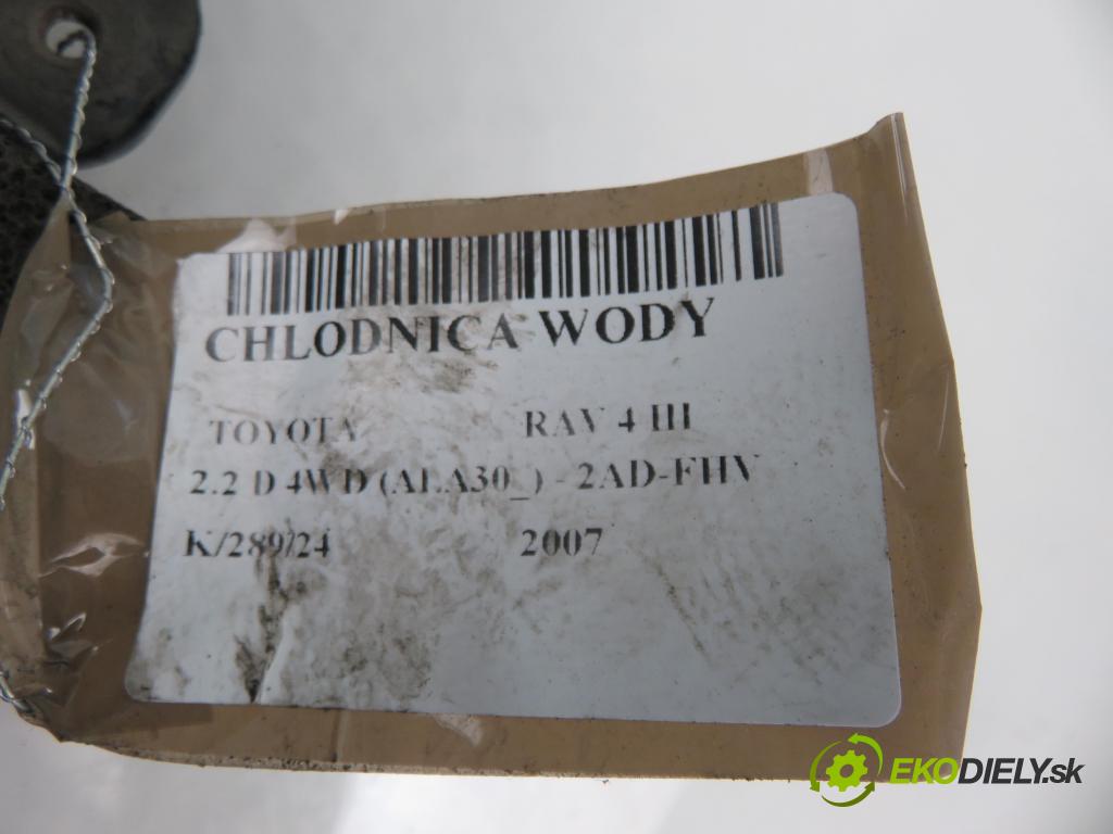 TOYOTA RAV 4 III (_A3_) SUV 2007 130,00 2.2 D 4WD 177 - 2AD-FHV 2231,00 chladič vody