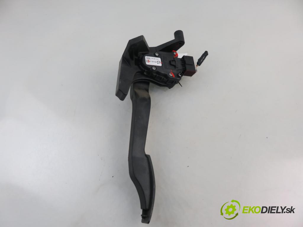 OPEL TIGRA TwinTop (X04) COUPE-CABRIO 2005 66,00 1.4 - Z 14 XEP 1364,00 Potenciometer plynového pedálu 9129423CL (Pedále)