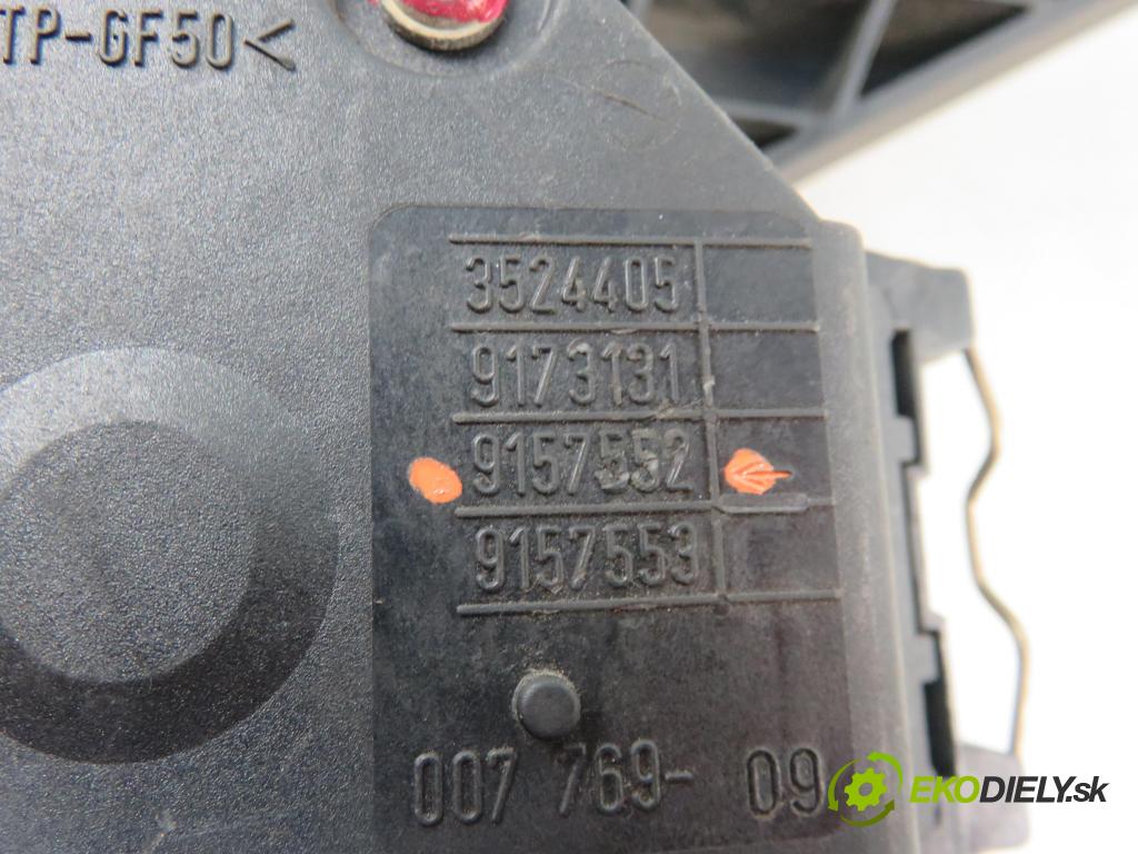 VOLVO S80 I (TS, XY) SEDAN 1998 120,00 2 - B 5204 T4 1984,00 Potenciometer plynového pedálu 9157552 (Pedále)