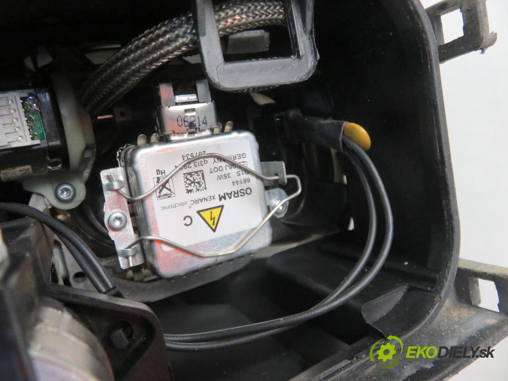 VW PASSAT B6 Variant (3C5) KOMBI 2006 103,00 2.0 TDI 16V - BKP 1968,00 Svetlo LP 3C0941751G