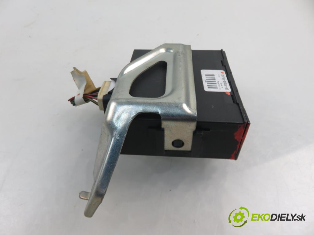 TOYOTA AYGO (_B1_) HB 2006 50,00 1.0 68 - 1KR-FE 998,00 MODUL komfortu 897400H01000