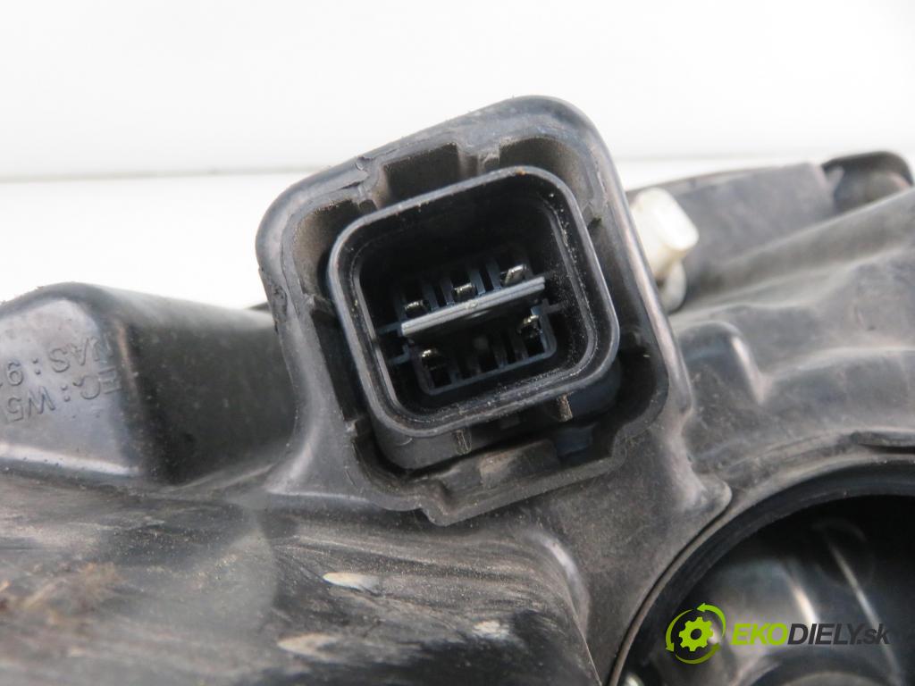 KIA SORENTO I (JC) SUV 2004 103,00 2.5 CRDi 140 - D4CB 2497,00 Svetlo PP