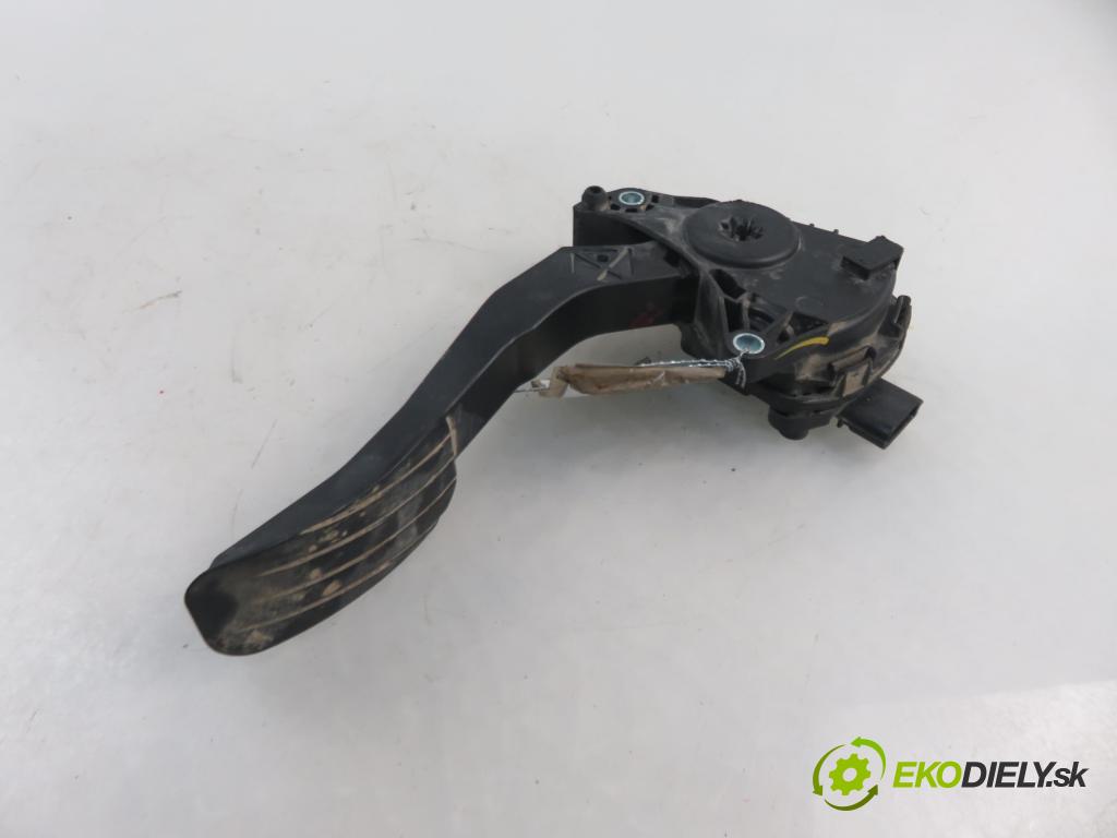 RENAULT MASTER III Skrzynia (FV) FURGON 2011 74,00 2.3 dCi 100 FWD - M9T 676 2298,00 Potenciometer plynového pedálu 8200672367C ; 6PV00997800 (Pedále)