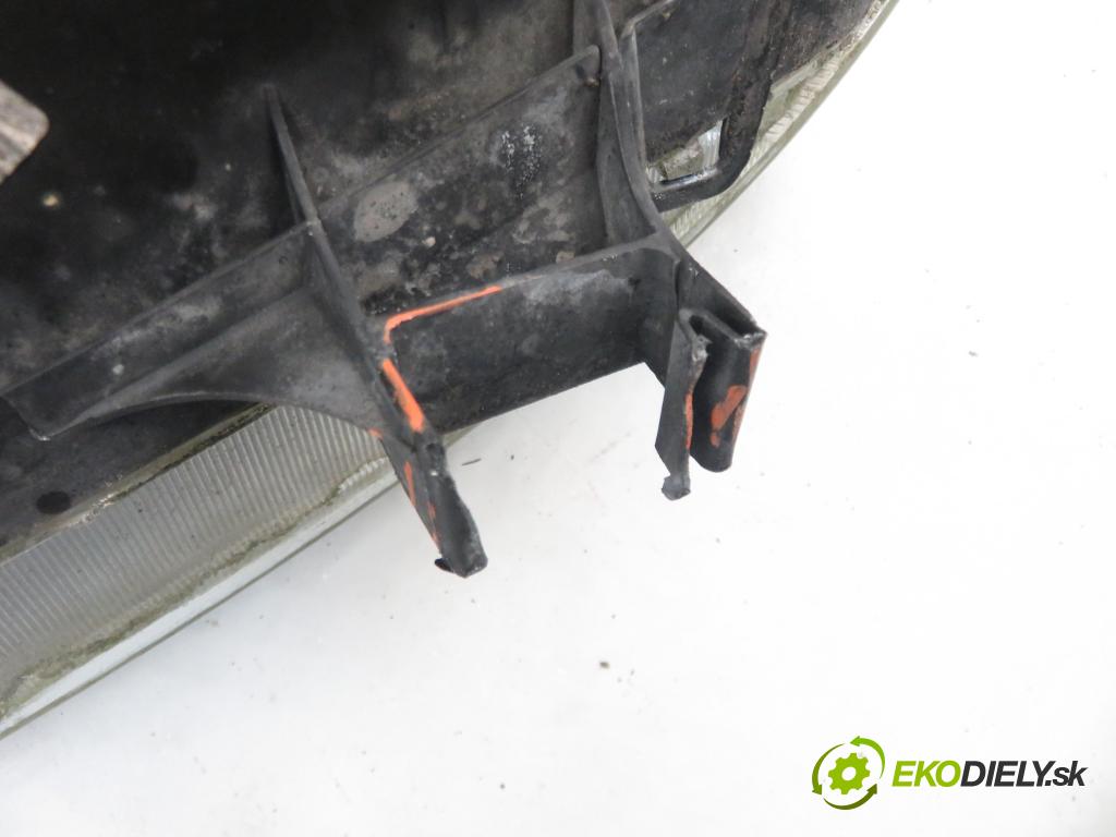 RENAULT MEGANE I (BA0/1_) HB 1999 55,00 1.4 e (BA0E, BA0V) - E7J 626 1390,00 Svetlo PP