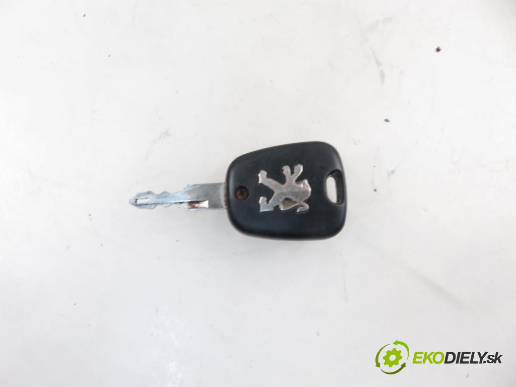 PEUGEOT 206 liftback (2A/C) HB 2002 50,00 1.4 HDi 8V 70 - 8HX 1398,00 spinačka  (Spínacie skrinky a kľúče)