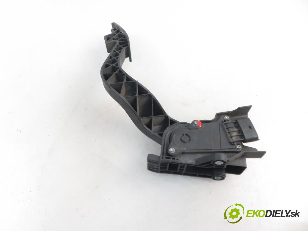 PEUGEOT BOXER Skrzynia FURGON 2007 116,00 3.0 HDi 160 - F1CE0481D (F30DT) 2999,00 Potenciometer plynového pedálu 0280755049 ; 1349820080 (Pedále)