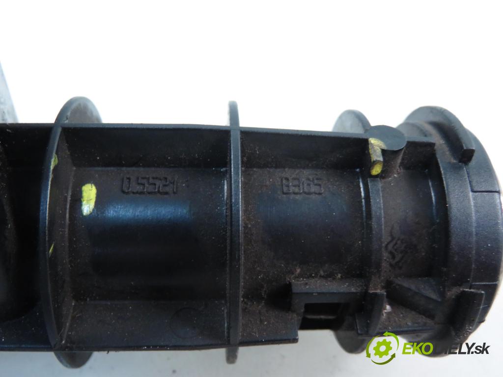 LANCIA LYBRA (839_) SEDAN 2001 96,00 1.8 16V (839AXB1A, 839AXG1A) - 839 A4.000 1747,00 spinačka 05521B365 (Spínacie skrinky a kľúče)