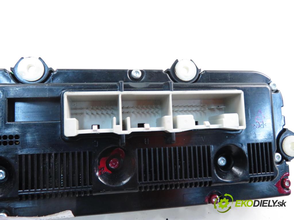 VW TOURAN (1T1, 1T2) HB 2004 100,00 2.0 TDI PD 16V 136 - AZV 1968,00 Panel kúrenia KLIMATRONIK 