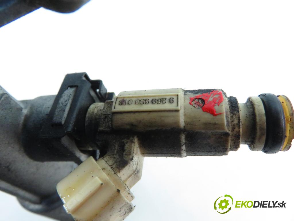 HYUNDAI COUPE (GK) COUPE 2009 105,00 2.0 GLS 143 - G4GC-G 1975,00 Lišta vstrekovacia 9260980013 (Vstrekovacie lišty)