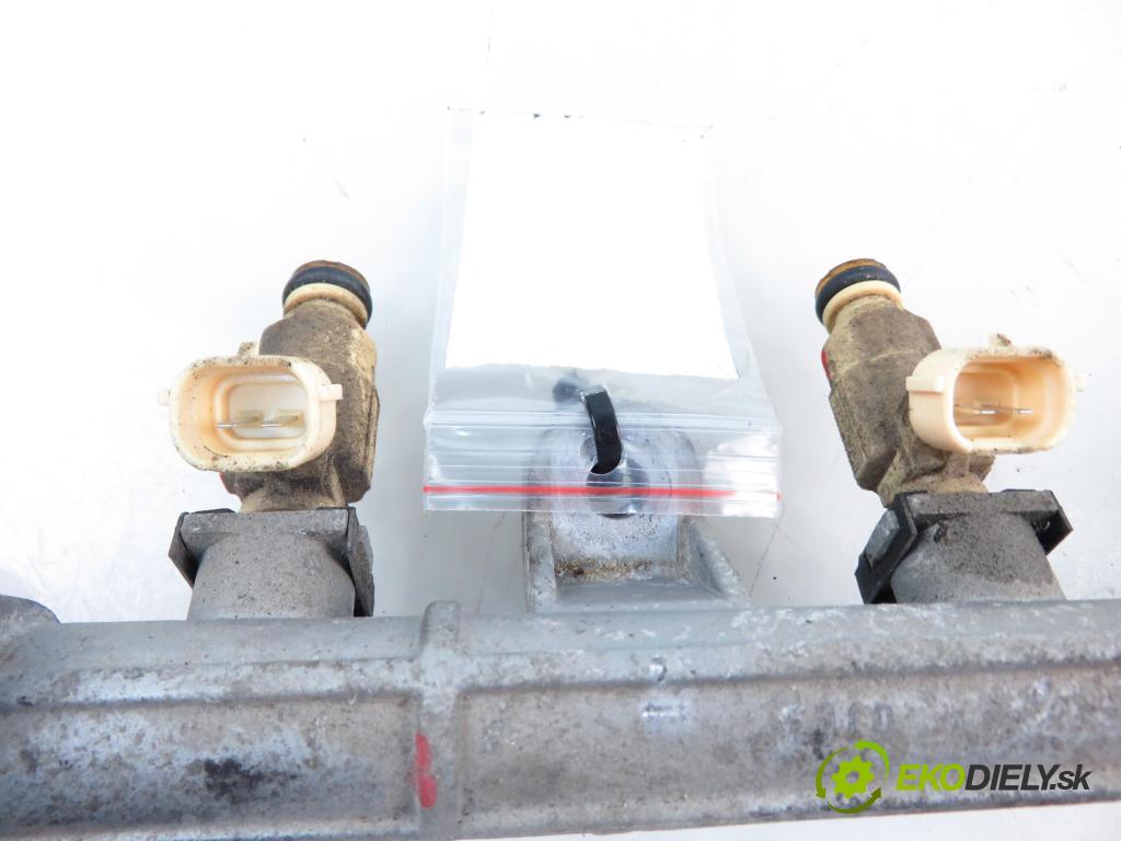 HYUNDAI COUPE (GK) COUPE 2009 105,00 2.0 GLS 143 - G4GC-G 1975,00 Lišta vstrekovacia 9260980013 (Vstrekovacie lišty)