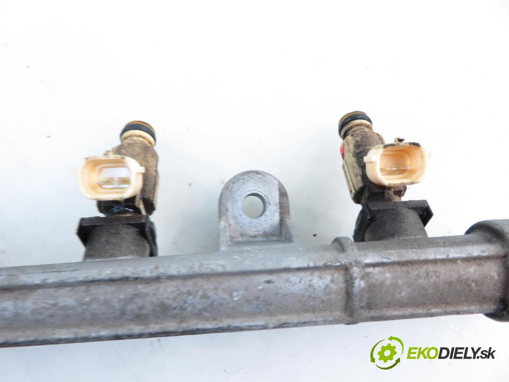 HYUNDAI COUPE (GK) COUPE 2009 105,00 2.0 GLS 143 - G4GC-G 1975,00 Lišta vstrekovacia 9260980013 (Vstrekovacie lišty)