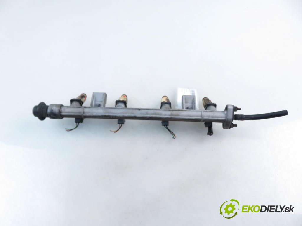 HYUNDAI COUPE (GK) COUPE 2009 105,00 2.0 GLS 143 - G4GC-G 1975,00 Lišta vstrekovacia 9260980013 (Vstrekovacie lišty)