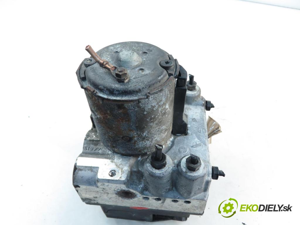 AUDI A4 (8D2, B5) SEDAN 1996 81,00 1.9 TDI 110 - AFN 1896,00 Pumpa ABS 8D0614111F (Pumpy ABS)