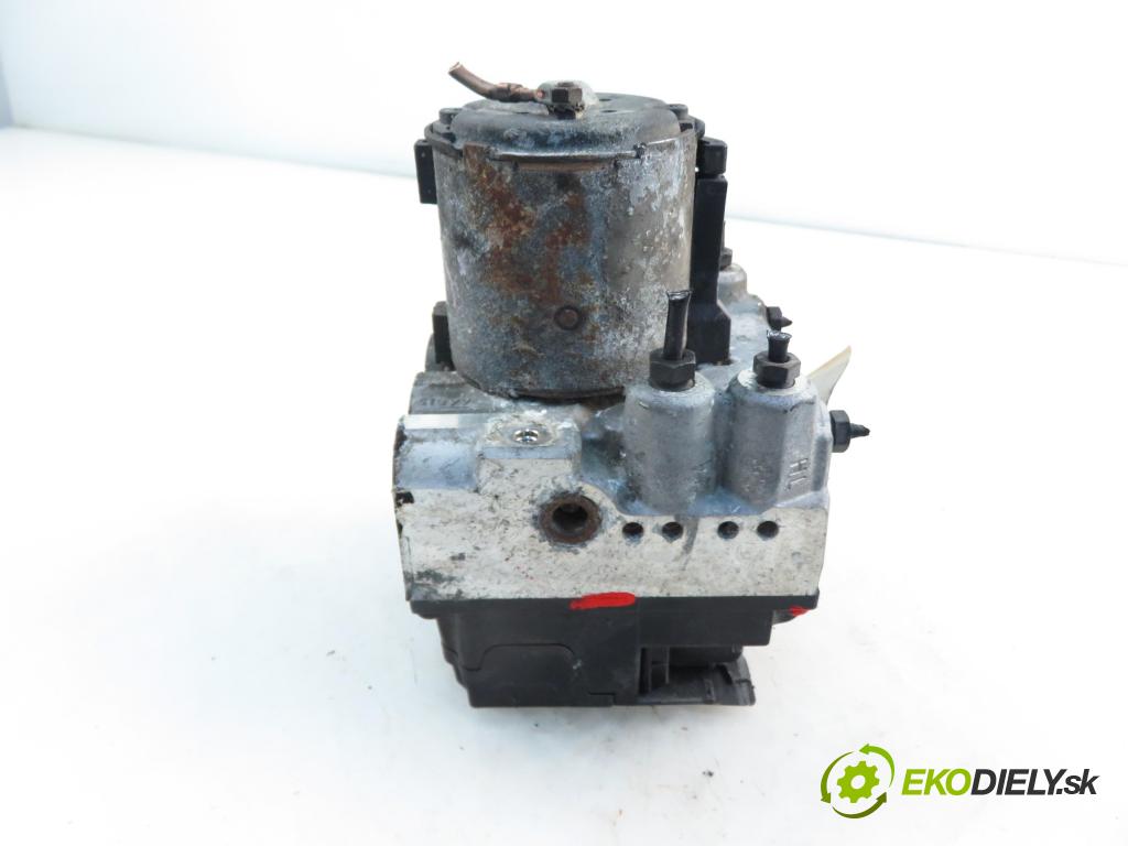 AUDI A4 (8D2, B5) SEDAN 1996 81,00 1.9 TDI 110 - AFN 1896,00 Pumpa ABS 8D0614111F (Pumpy ABS)