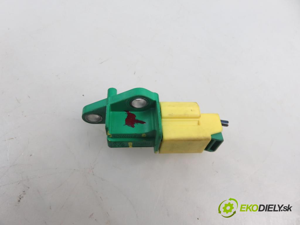 AUDI A4 Avant (8K5, B8) KOMBI 2011 118,00 1.8 TFSI - CDHB 1798,00 Snímač nárazu 5WK43544 ; 1K0909606C (Snímače nárazu)