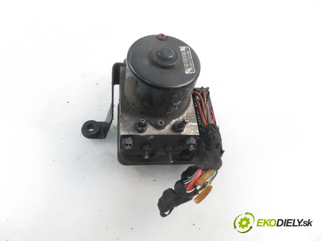 AUDI A3 (8L1) HB 2000 75,00 1.6 - AVU 1595,00 Pumpa ABS 1J0614117E ; 1C0907379C ; 10096003113 (Pumpy ABS)